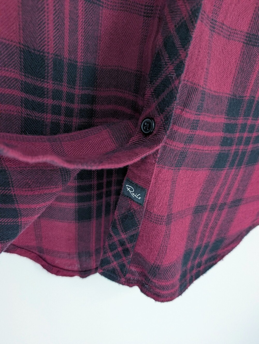 Rails Hunter Shirt Plaid Burgundy Jet Button Front Long Sleeve Medium SOFT - Picture 2 of 5